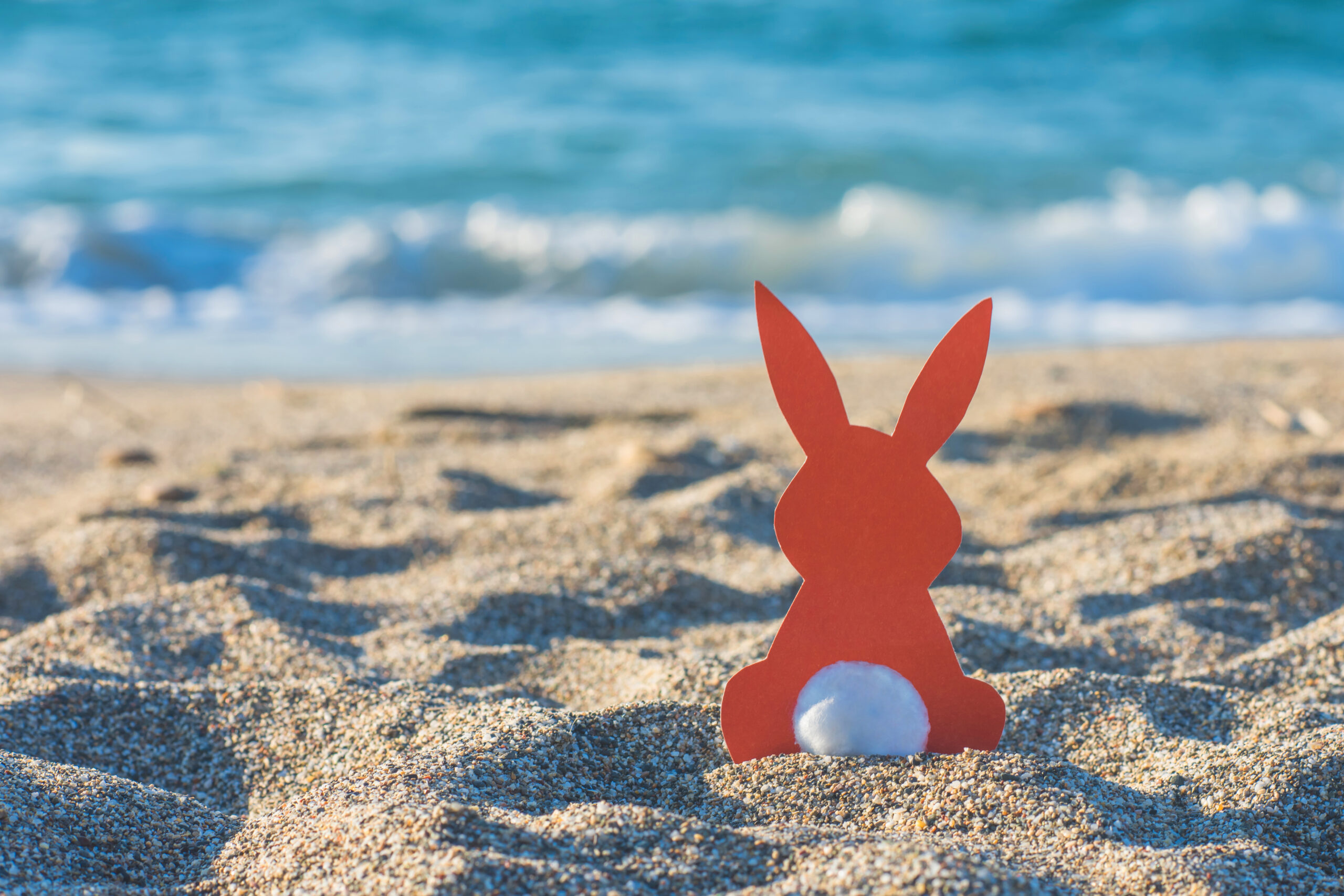 urlaub-ostern-strand-osterhase